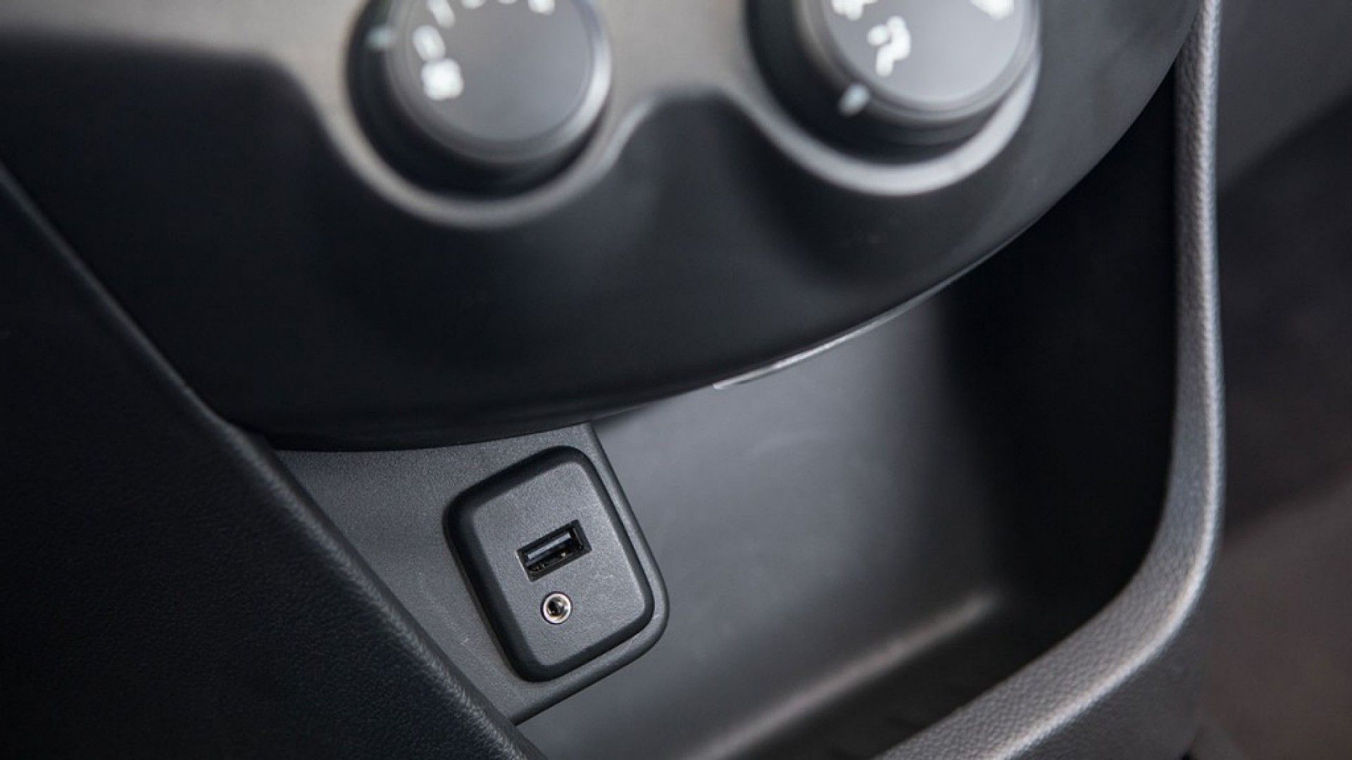 interiorcuatrobeat Nogales Rent a Car